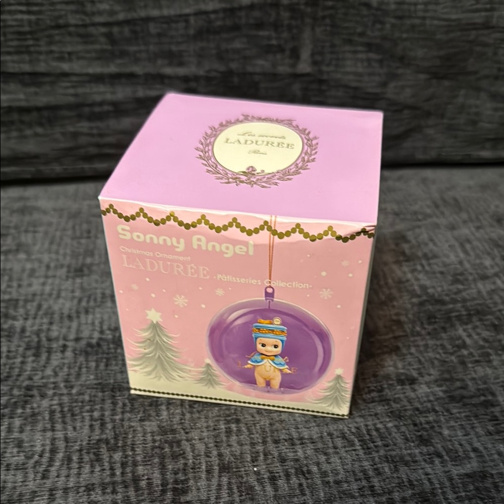 Ladurée Christmas Ornament - Pink religious rose